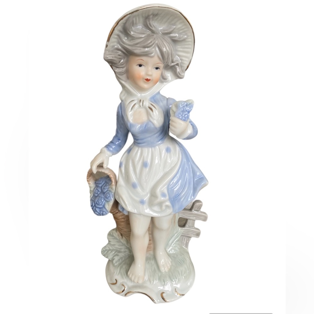 MONTI PIERRO | VINTAGE GIRL WITH BASKET PORCELAIN